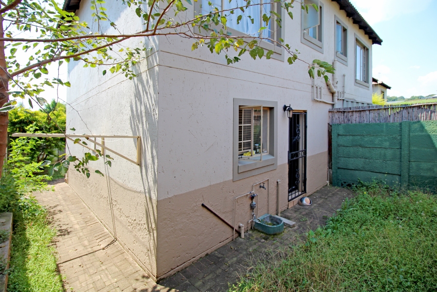 2 Bedroom Property for Sale in Sonneglans Gauteng