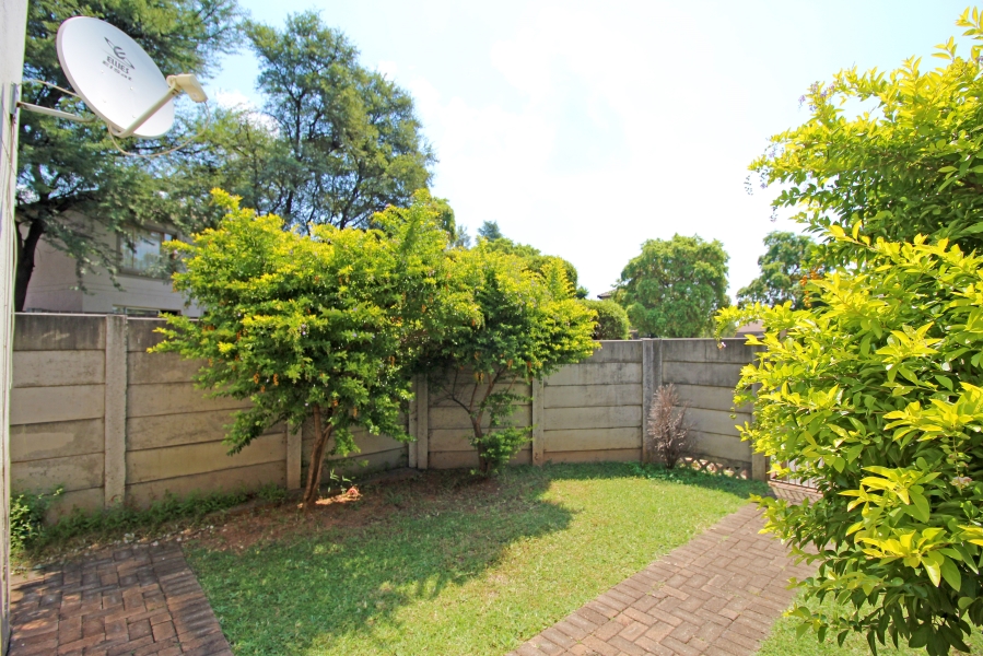 2 Bedroom Property for Sale in Sonneglans Gauteng