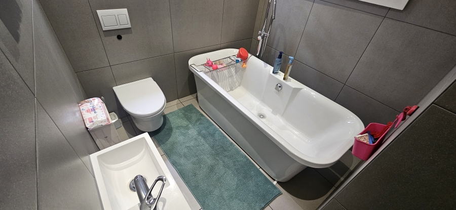 3 Bedroom Property for Sale in South Crest Gauteng