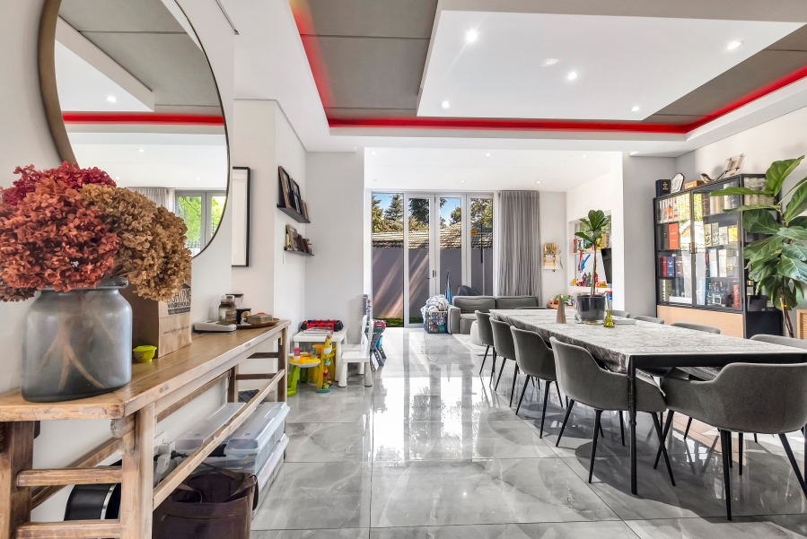 4 Bedroom Property for Sale in Morningside Manor Gauteng