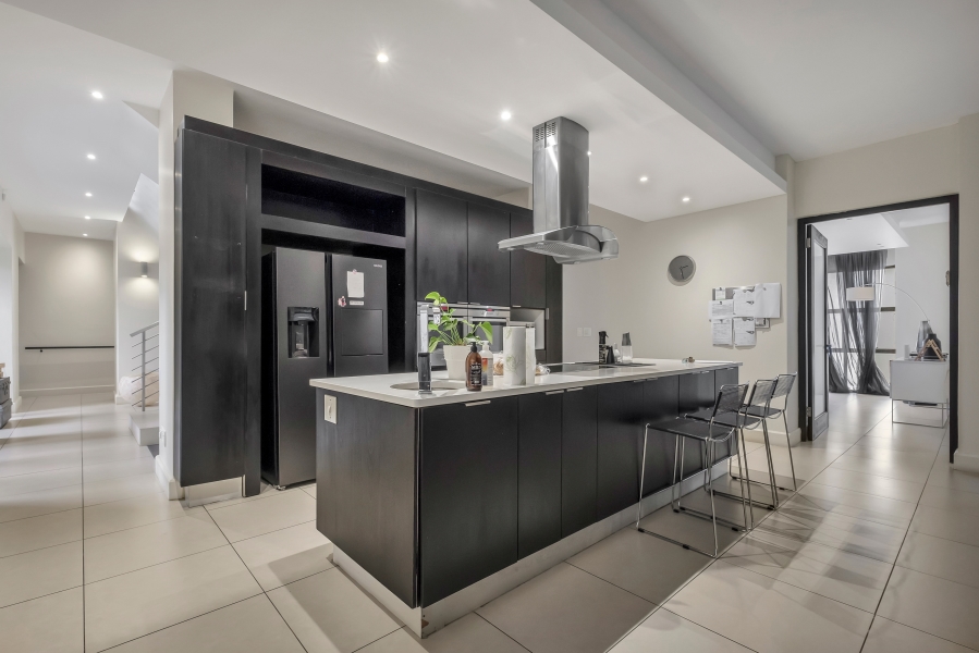 4 Bedroom Property for Sale in Atholl Gauteng