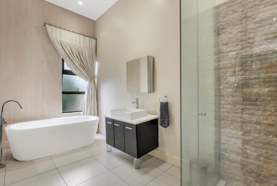 4 Bedroom Property for Sale in Atholl Gauteng