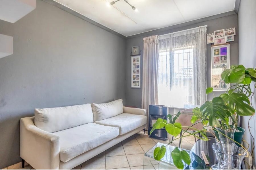 2 Bedroom Property for Sale in Bloubosrand Gauteng