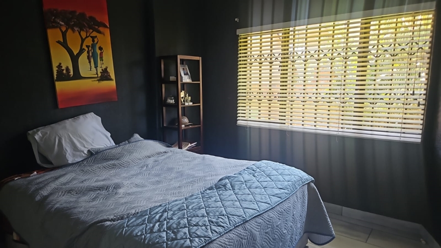 4 Bedroom Property for Sale in Glen Marais Gauteng