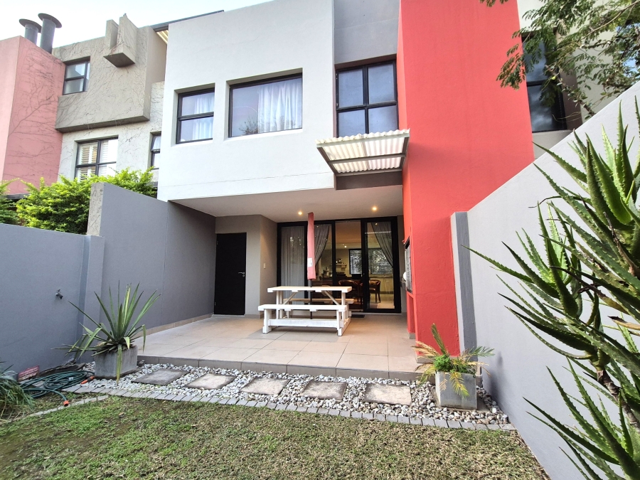 To Let 1 Bedroom Property for Rent in Lombardy Estate Gauteng