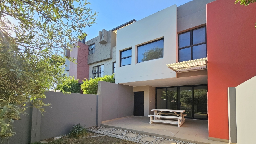 To Let 1 Bedroom Property for Rent in Lombardy Estate Gauteng