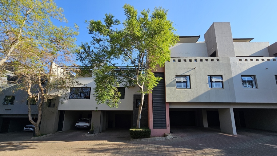To Let 1 Bedroom Property for Rent in Lombardy Estate Gauteng