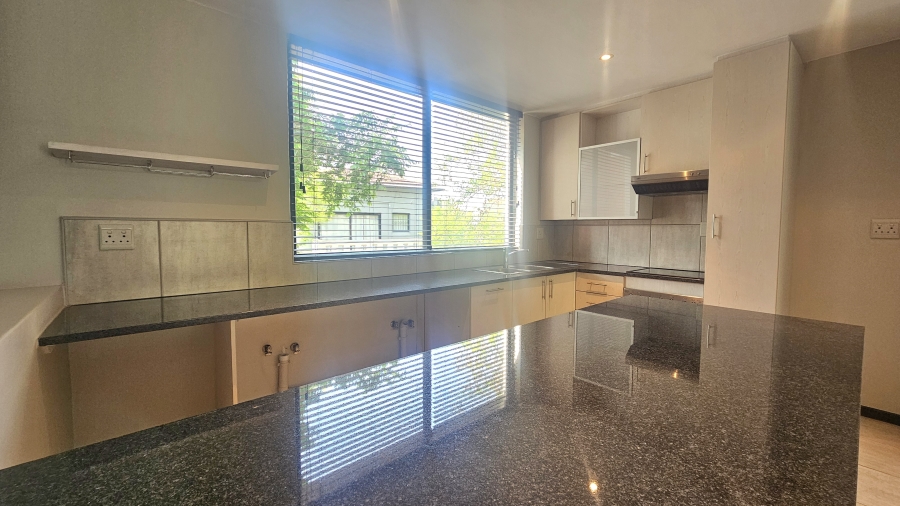 To Let 1 Bedroom Property for Rent in Lombardy Estate Gauteng