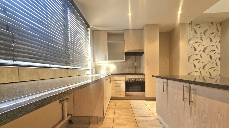To Let 1 Bedroom Property for Rent in Lombardy Estate Gauteng