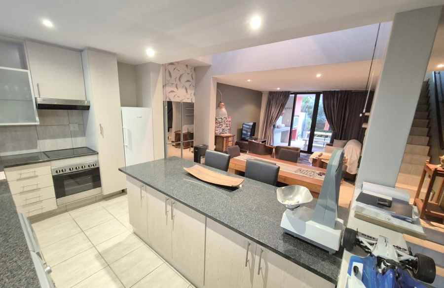 To Let 1 Bedroom Property for Rent in Lombardy Estate Gauteng