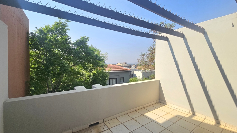 To Let 1 Bedroom Property for Rent in Lombardy Estate Gauteng