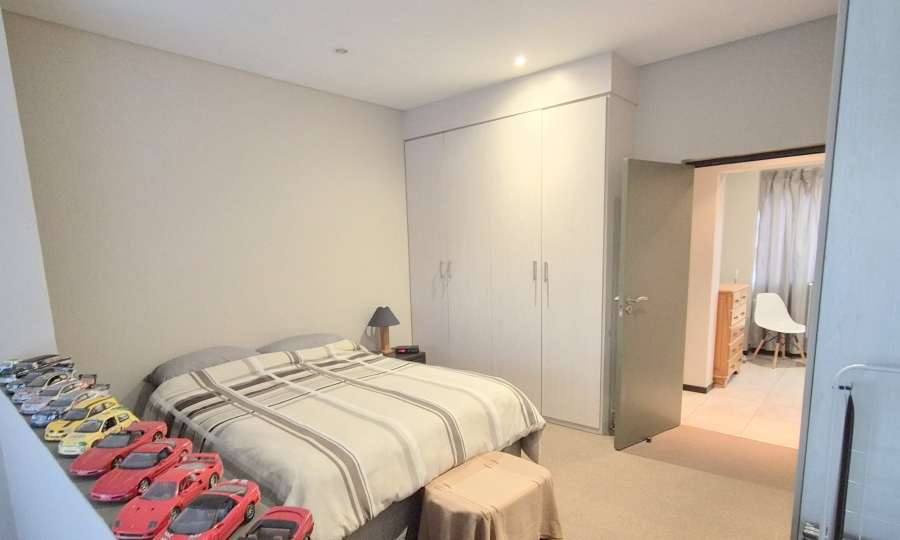 To Let 1 Bedroom Property for Rent in Lombardy Estate Gauteng