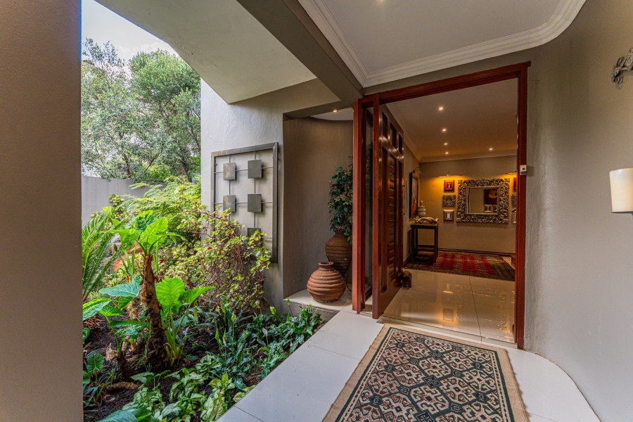 5 Bedroom Property for Sale in Featherbrooke Estate Gauteng
