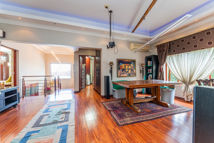 5 Bedroom Property for Sale in Featherbrooke Estate Gauteng