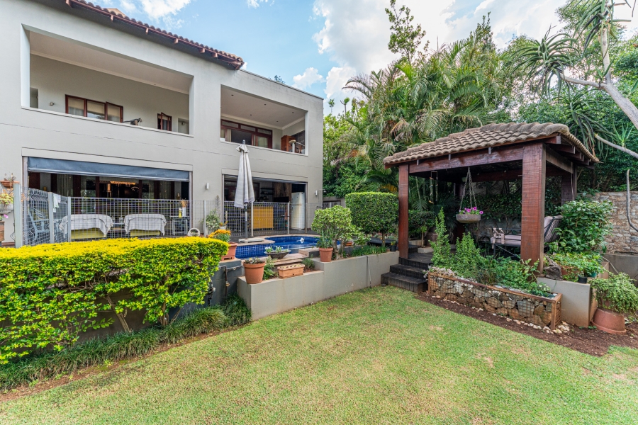 5 Bedroom Property for Sale in Featherbrooke Estate Gauteng