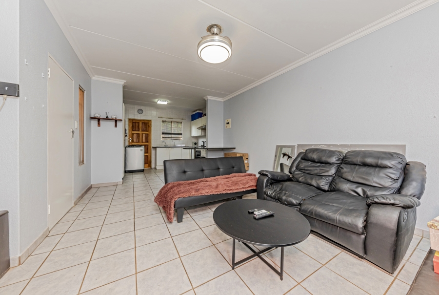 To Let 2 Bedroom Property for Rent in Wilgeheuwel Gauteng