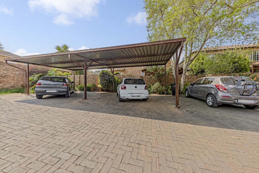 To Let 2 Bedroom Property for Rent in Wilgeheuwel Gauteng