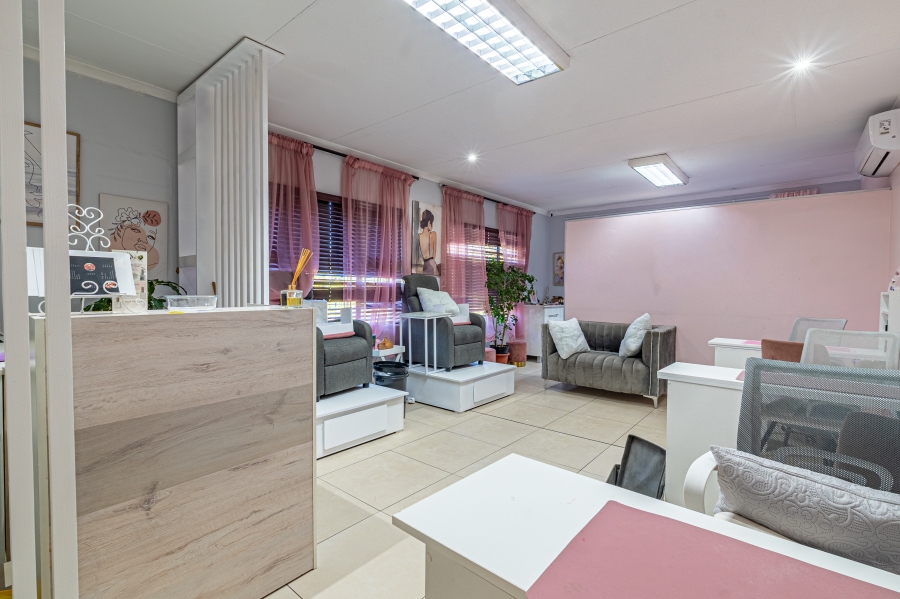 19 Bedroom Property for Sale in Fourways Gauteng