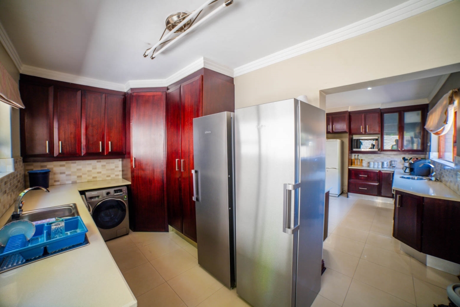 5 Bedroom Property for Sale in Carlswald North Estate Gauteng