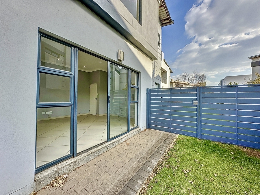 To Let 5 Bedroom Property for Rent in Silverwoods Country Estate Gauteng