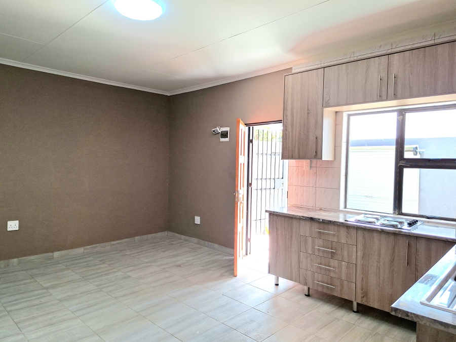 To Let 2 Bedroom Property for Rent in Sophiatown Gauteng