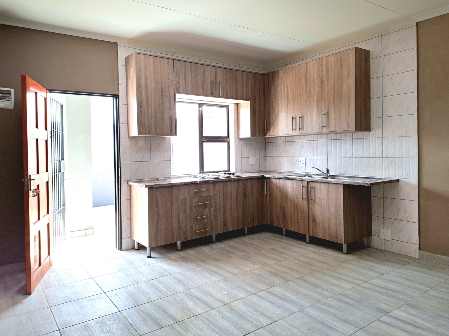 To Let 2 Bedroom Property for Rent in Sophiatown Gauteng