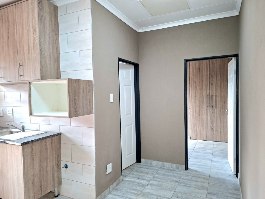 To Let 2 Bedroom Property for Rent in Sophiatown Gauteng