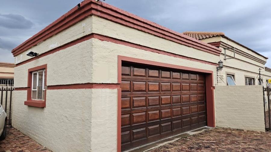 To Let 3 Bedroom Property for Rent in Arcon Park Gauteng
