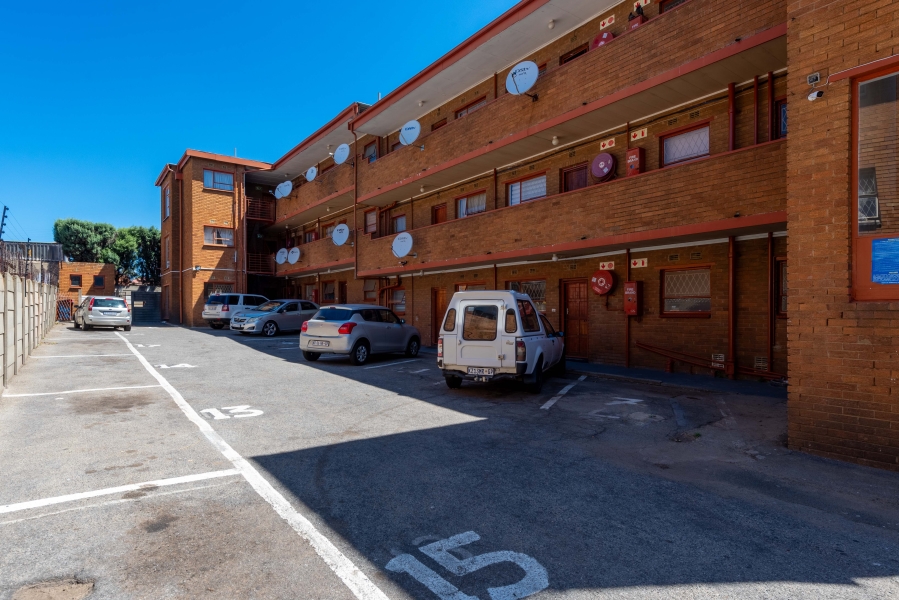 To Let 2 Bedroom Property for Rent in Haddon Gauteng