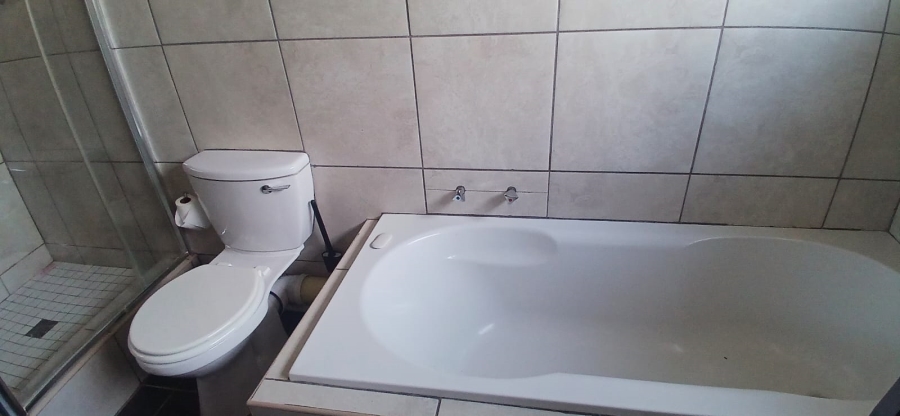 To Let 3 Bedroom Property for Rent in Hartbeesfontein AH Gauteng