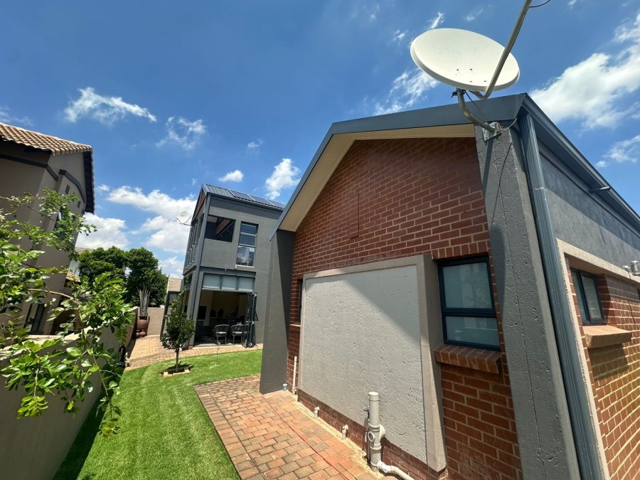 4 Bedroom Property for Sale in Midstream Estate Gauteng