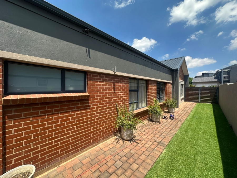 4 Bedroom Property for Sale in Midstream Estate Gauteng