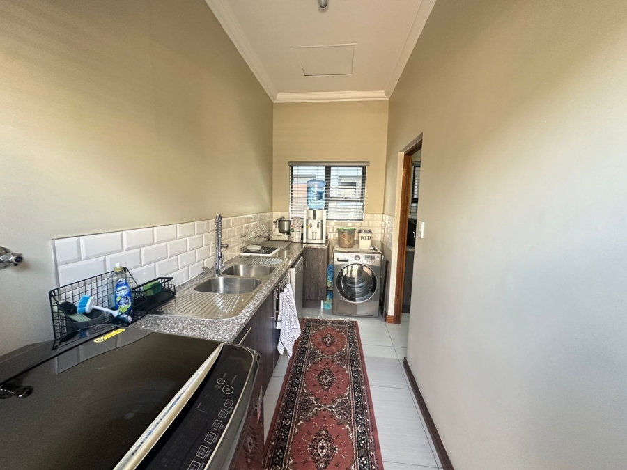 4 Bedroom Property for Sale in Midstream Estate Gauteng