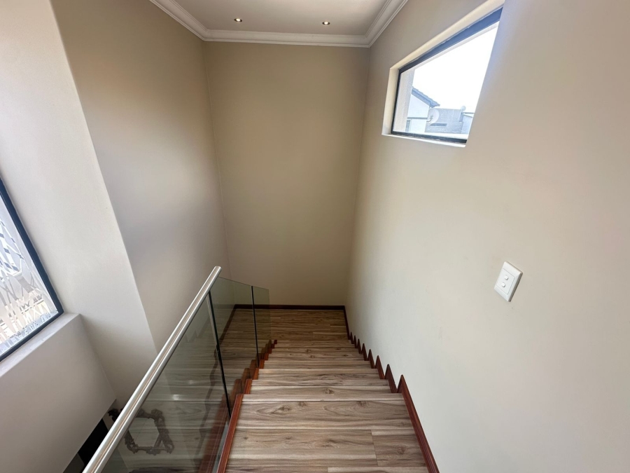 4 Bedroom Property for Sale in Midstream Estate Gauteng