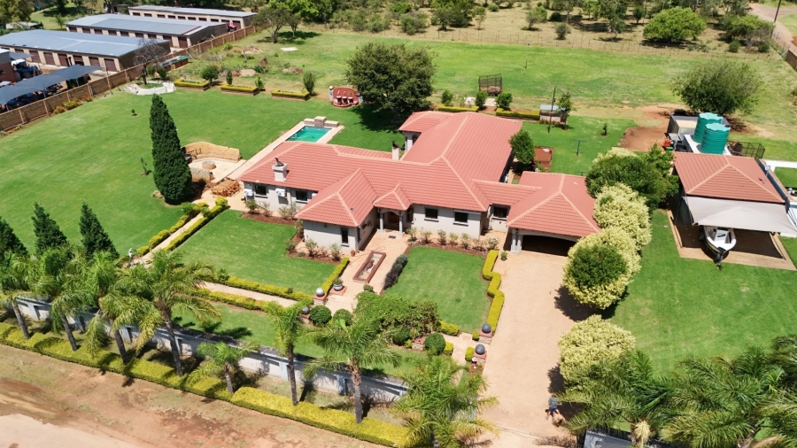 5 Bedroom Property for Sale in Kameeldrift East Gauteng