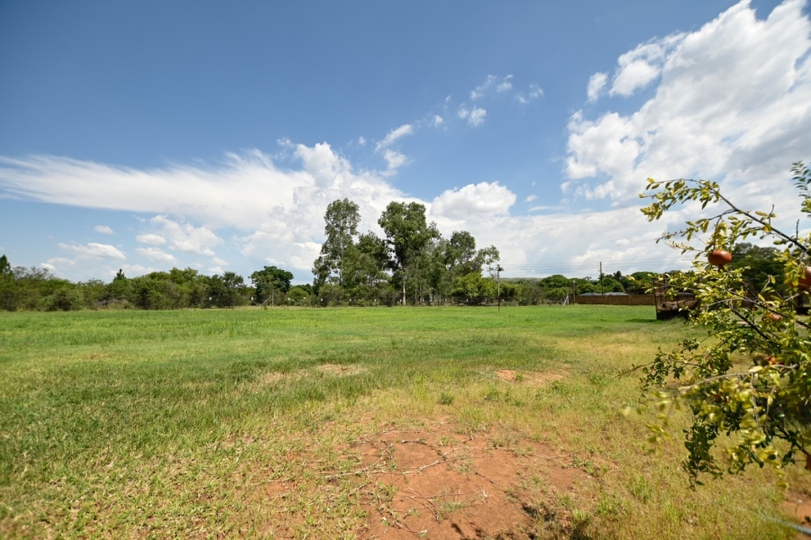 5 Bedroom Property for Sale in Kameeldrift East Gauteng