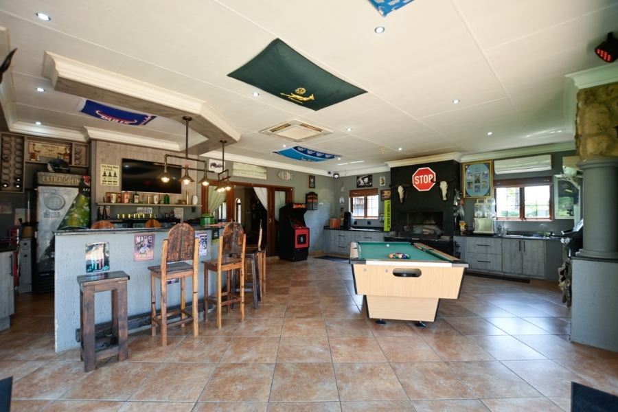 5 Bedroom Property for Sale in Kameeldrift East Gauteng