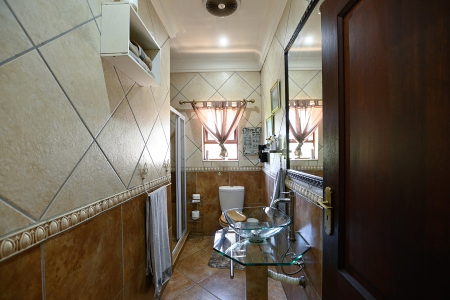 5 Bedroom Property for Sale in Kameeldrift East Gauteng