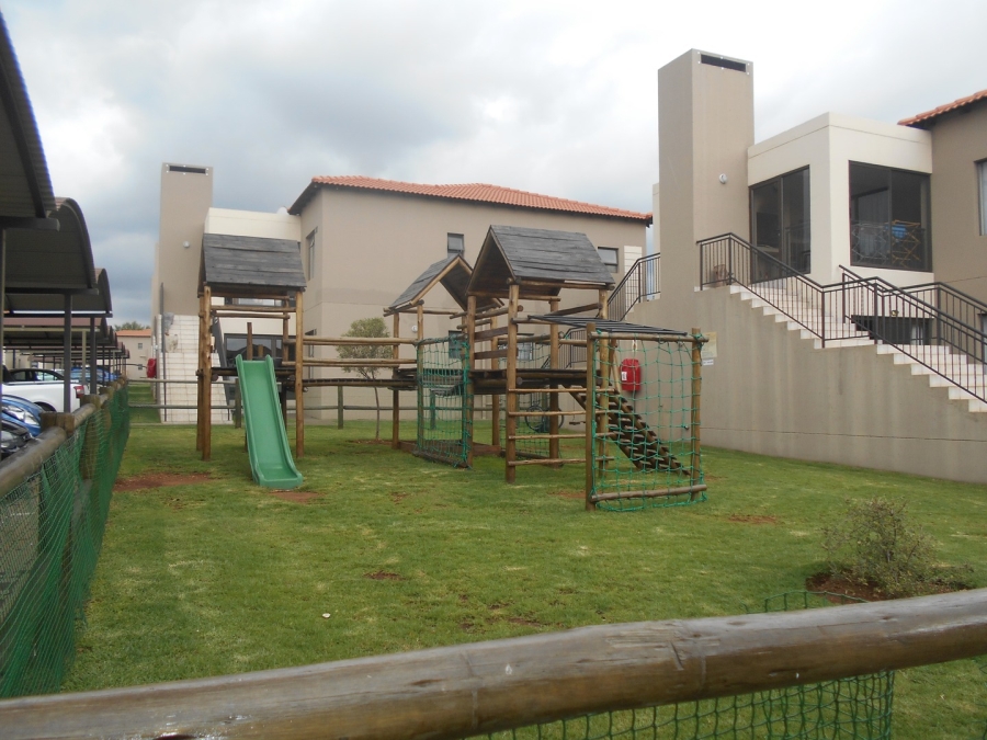 2 Bedroom Property for Sale in Goedeburg Gauteng