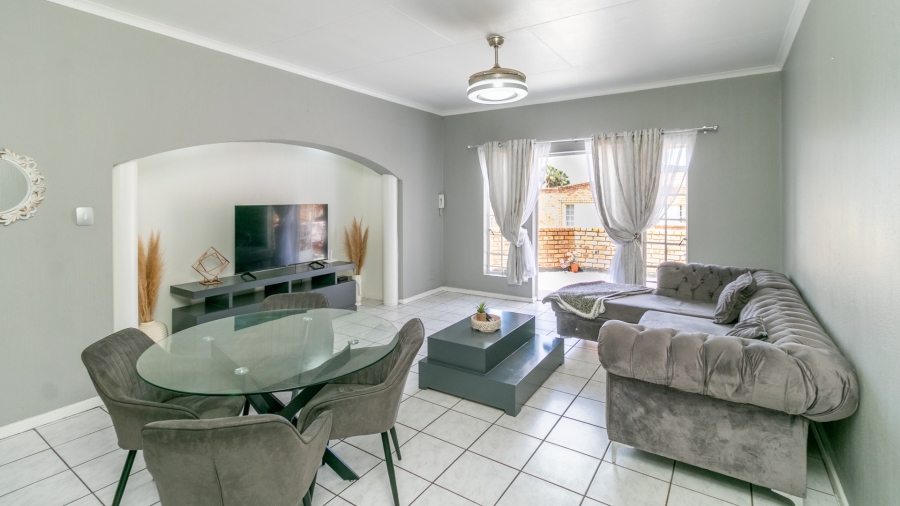 To Let 2 Bedroom Property for Rent in North Riding Gauteng