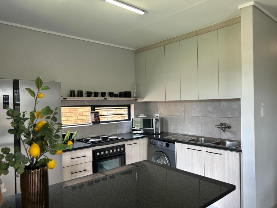 3 Bedroom Property for Sale in Heuweloord Gauteng