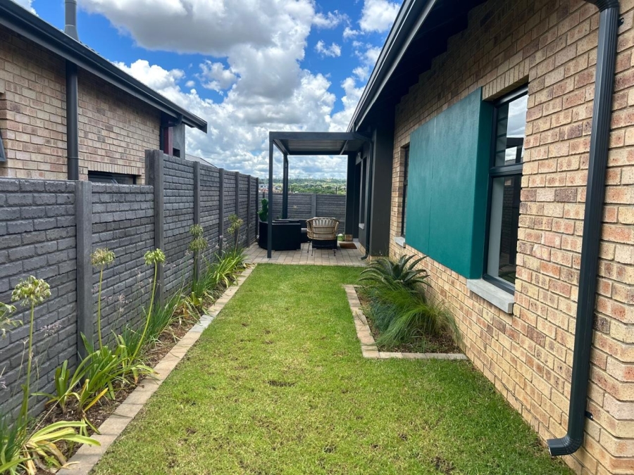 3 Bedroom Property for Sale in Heuweloord Gauteng