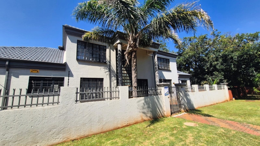 4 Bedroom Property for Sale in Eldoraigne Gauteng