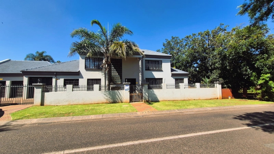 4 Bedroom Property for Sale in Eldoraigne Gauteng