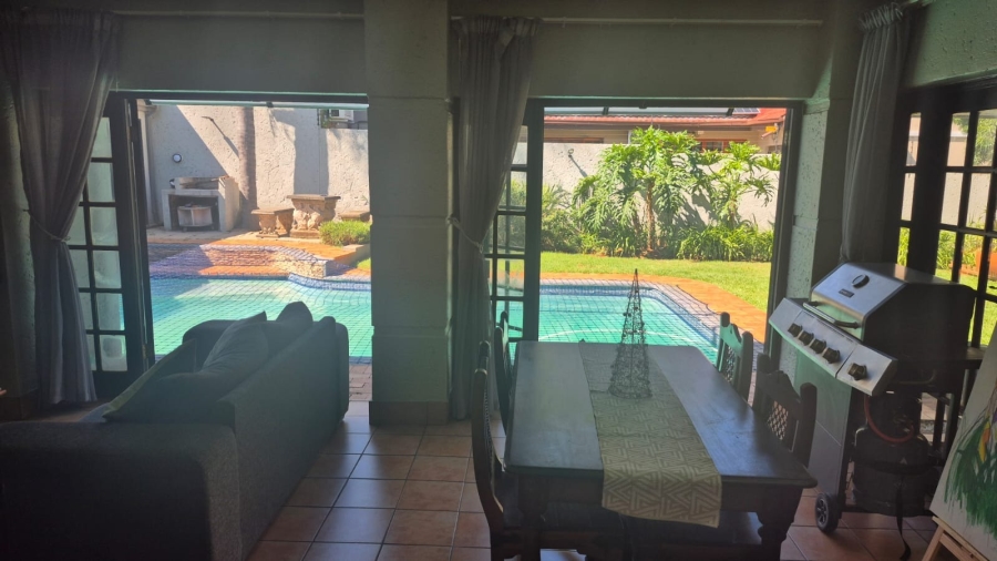 4 Bedroom Property for Sale in Eldoraigne Gauteng