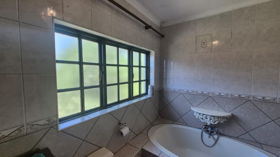 4 Bedroom Property for Sale in Eldoraigne Gauteng