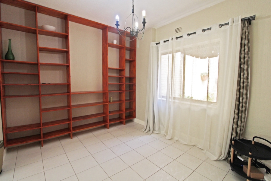 To Let 2 Bedroom Property for Rent in River Club Gauteng