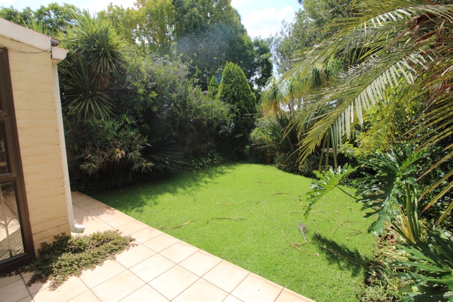 To Let 2 Bedroom Property for Rent in River Club Gauteng