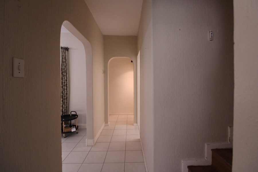 To Let 2 Bedroom Property for Rent in River Club Gauteng