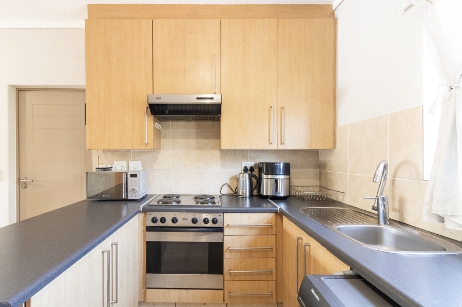 To Let 2 Bedroom Property for Rent in Lonehill Gauteng